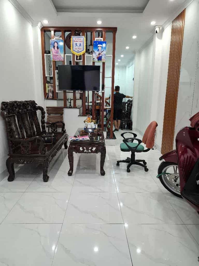 Bán nhà 5 tầng Hà Đông 34m2, Giá 6.7 tỷ - Vị trí đẹp, gần Aeon, Phenika