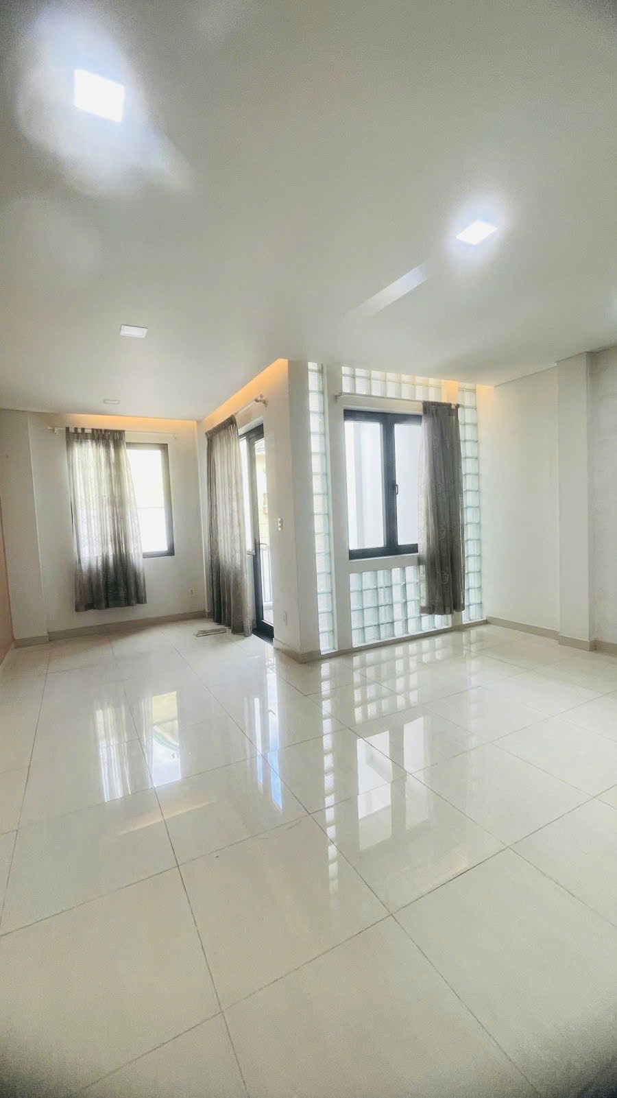 Bán Nhà Mặt Tiền Nguyễn Thiện Thuật, Quận 3 – 6x20m, 122m2, Giá 59 Tỷ