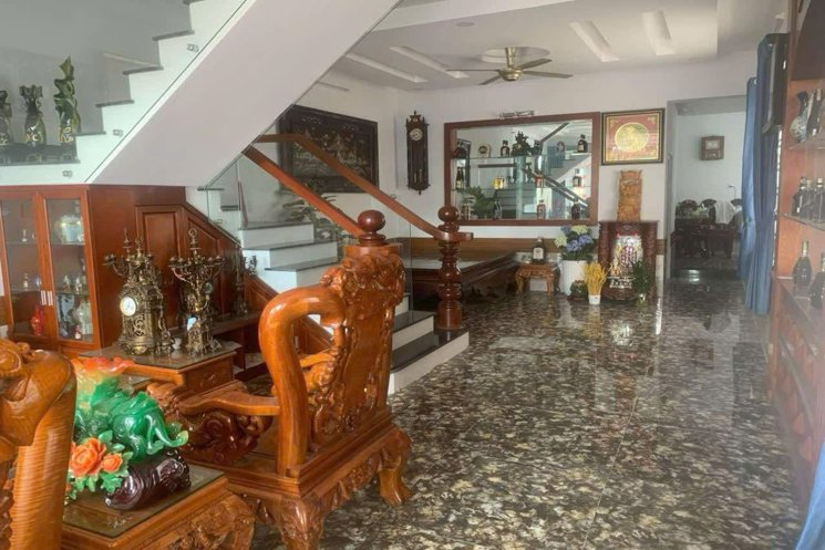 Nhà Mặt tiền 2 tầng HXH tránh 189m2, Vuông – Tân Thới Hiệp 21 Q12 1X