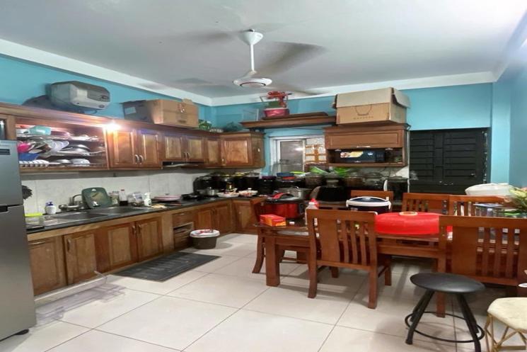 Chỉ 5,4 tỷ có ngay nhà gần phố Âu Cơ 33m², 5 tầng, cạnh Hồ Tây