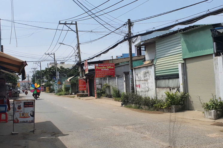 DÃY NHÀ (25X65) 3 MẶT TIỀN NGAY CHỢ THỚI TỨ, TRỊNH THỊ MIẾNG, HÓC MÔN