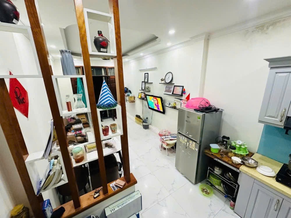 Bán Nhà Võ Chí Công, Cầu Giấy - 30m² - 5 Tầng - Full Nội Thất - Giá 7.5 tỷ