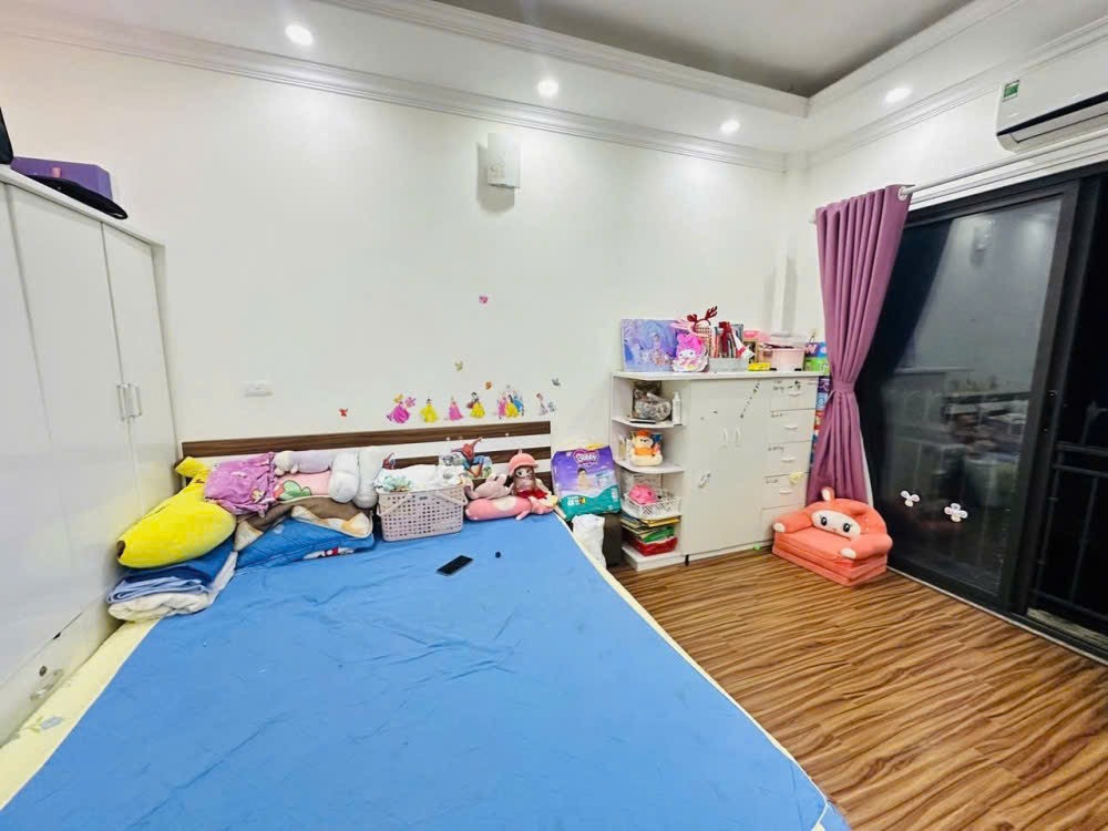 Bán Nhà Võ Chí Công, Cầu Giấy - 30m² - 5 Tầng - Full Nội Thất - Giá 7.5 tỷ