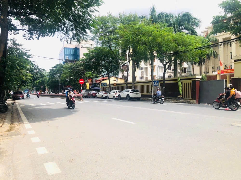 Bán Nhà Võ Chí Công, Cầu Giấy - 30m² - 5 Tầng - Full Nội Thất - Giá 7.5 tỷ