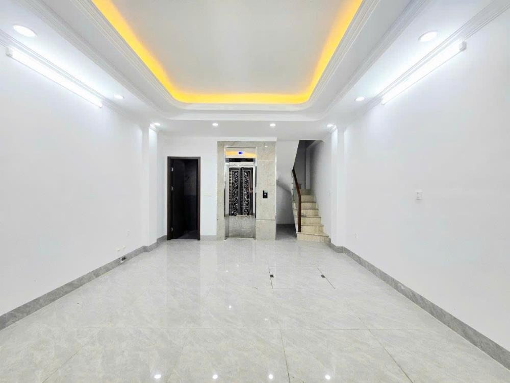Bán nhà mặt phố Tây Sơn 108m2, 3 Tầng, Mặt Tiền 5m - Vị Trí Đắc Địa