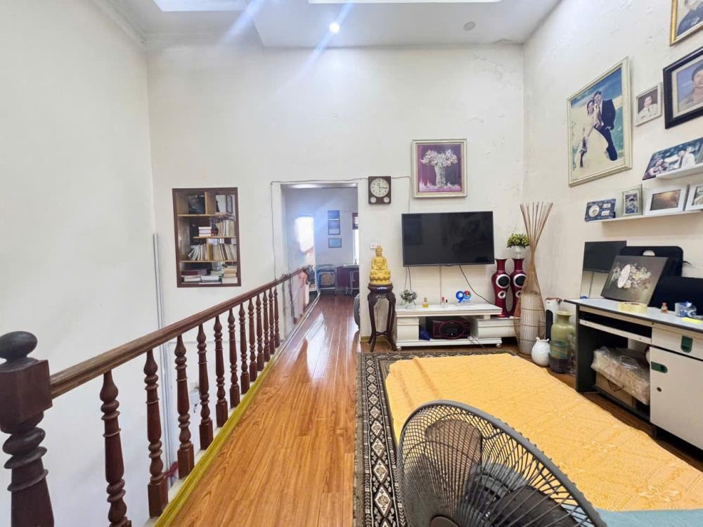 Bán nhà Nguyễn Văn Cừ, Long Biên 4 tầng, 54m², MT 5m, Giá 9 tỷ +