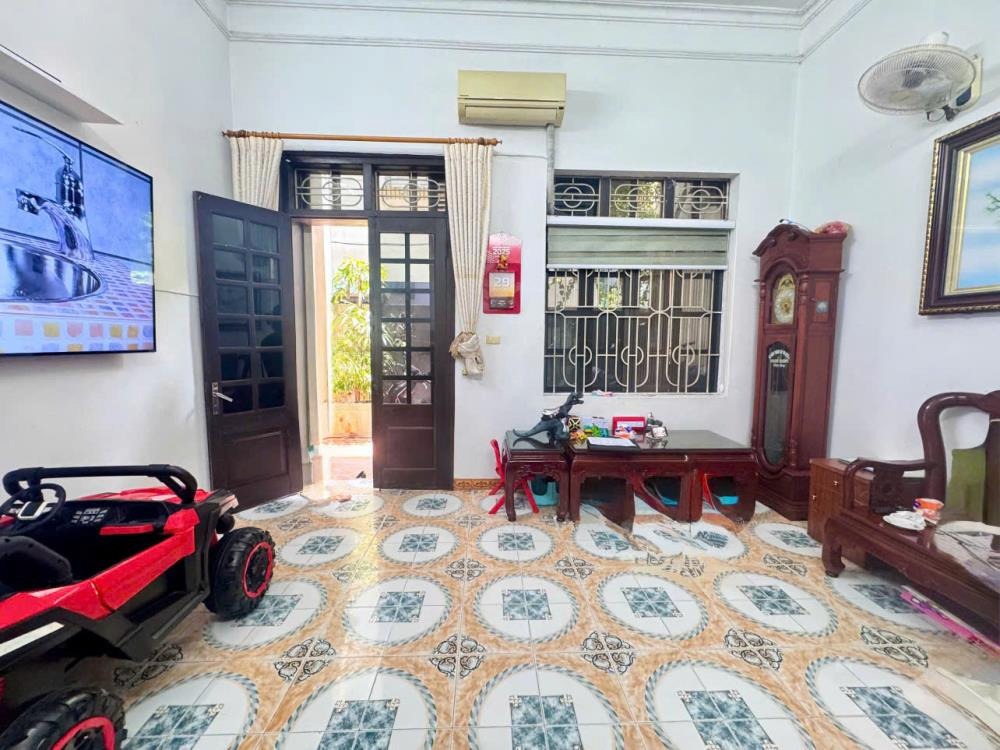 Bán nhà Nguyễn Văn Cừ, Long Biên 4 tầng, 54m², MT 5m, Giá 9 tỷ +