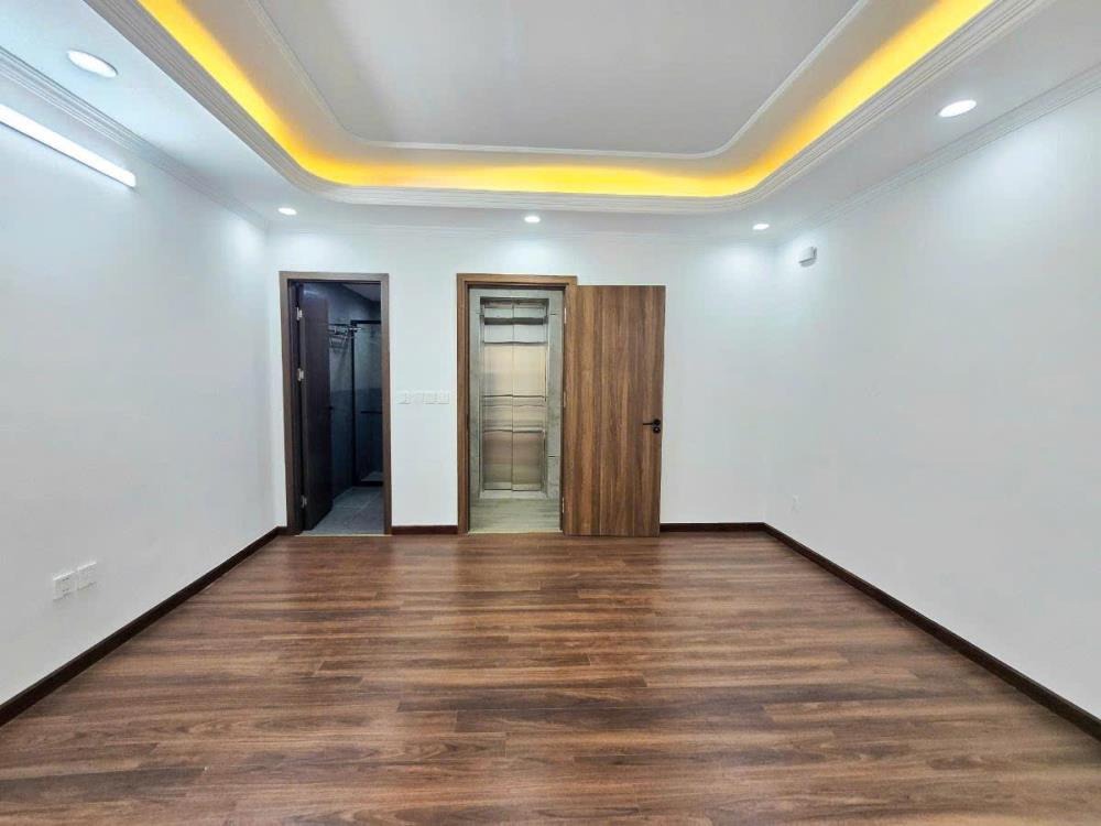 Bán nhà mặt phố Tây Sơn 108m2, 3 Tầng, Mặt Tiền 5m - Vị Trí Đắc Địa