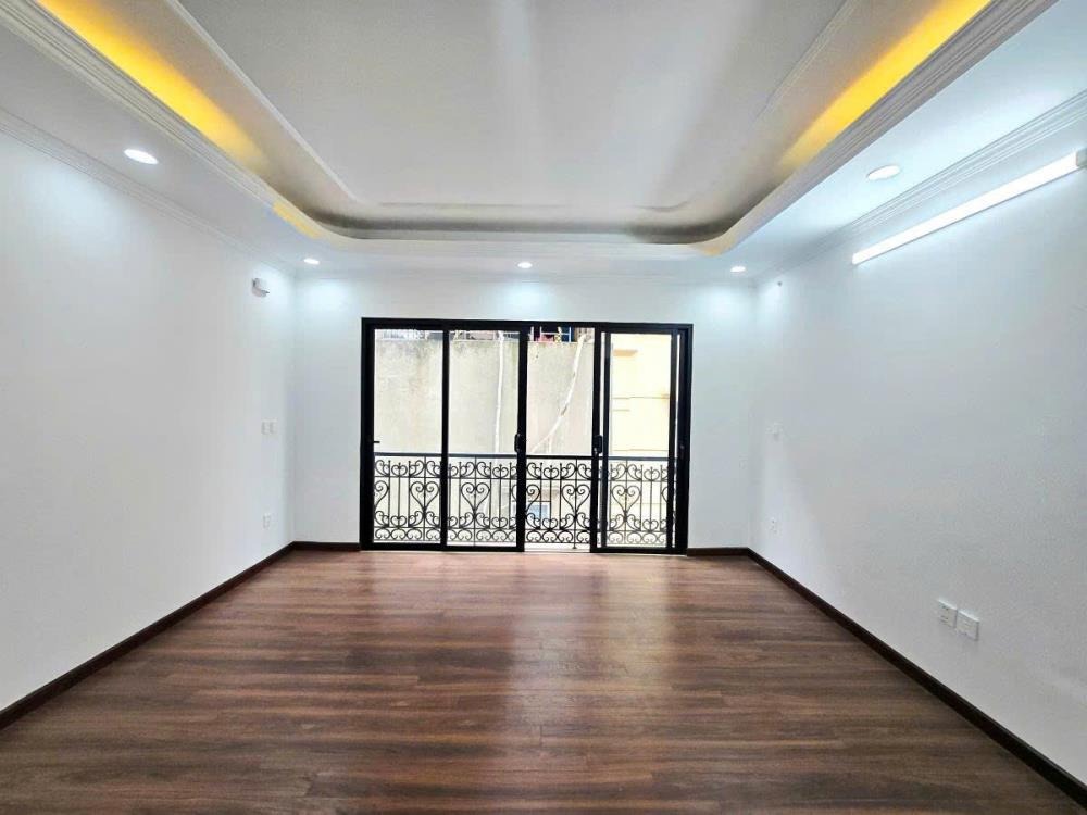 Bán nhà mặt phố Tây Sơn 108m2, 3 Tầng, Mặt Tiền 5m - Vị Trí Đắc Địa
