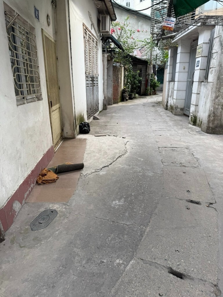 Nhà 3 Tầng Nguyễn Khoái - 2.98 Tỷ - Ngõ Rộng, Tiện Ích Vô Vàn