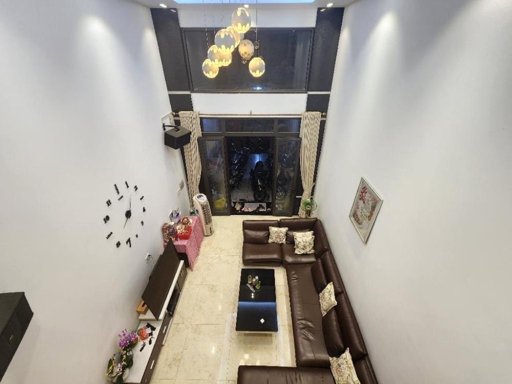 Nhà Mặt Tiền Hẻm 9 Trần Trọng Cung, Quận 7 - 97.7m2, 5PN, Giá 14.5 Tỷ