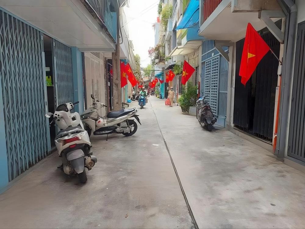 🏡 Bán nhà Quận 3 – 4 Tầng, HXH Nguyễn Đình Chiểu – 8.3 tỷ