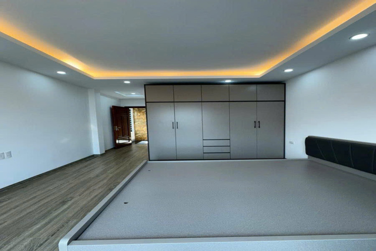 Bán nhà Ngọc Thụy 34m 6 tầng thang máy gara hơn 9 tỷ
