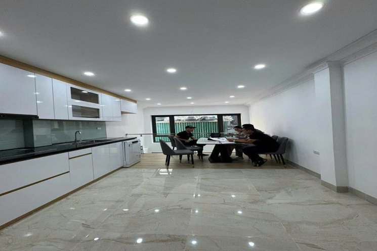 Bán nhà Ngọc Thụy 34m 6 tầng thang máy gara hơn 9 tỷ
