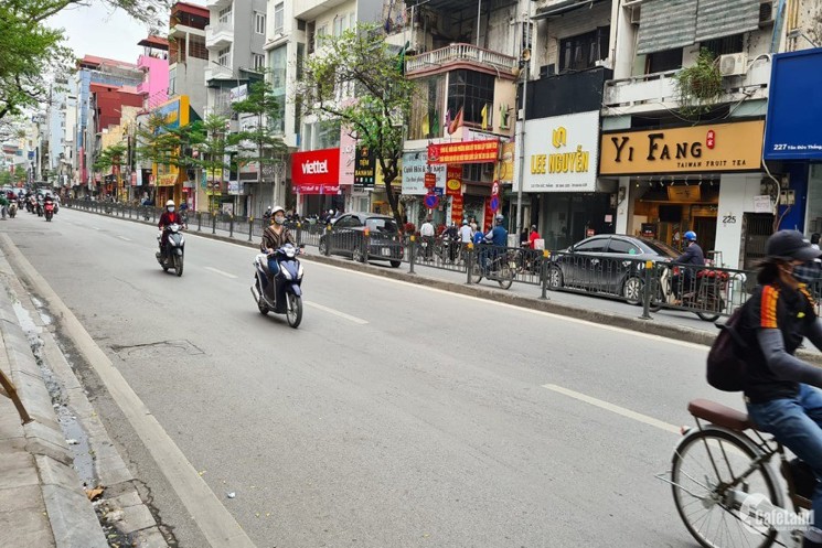 Đừng chỉ thuê, hãy đầu tư vào vị trí cổng ĐH Công Đoàn! Cho thuê C.Hàng mặt phố Tây Sơn,Hà Nội(5/9)
