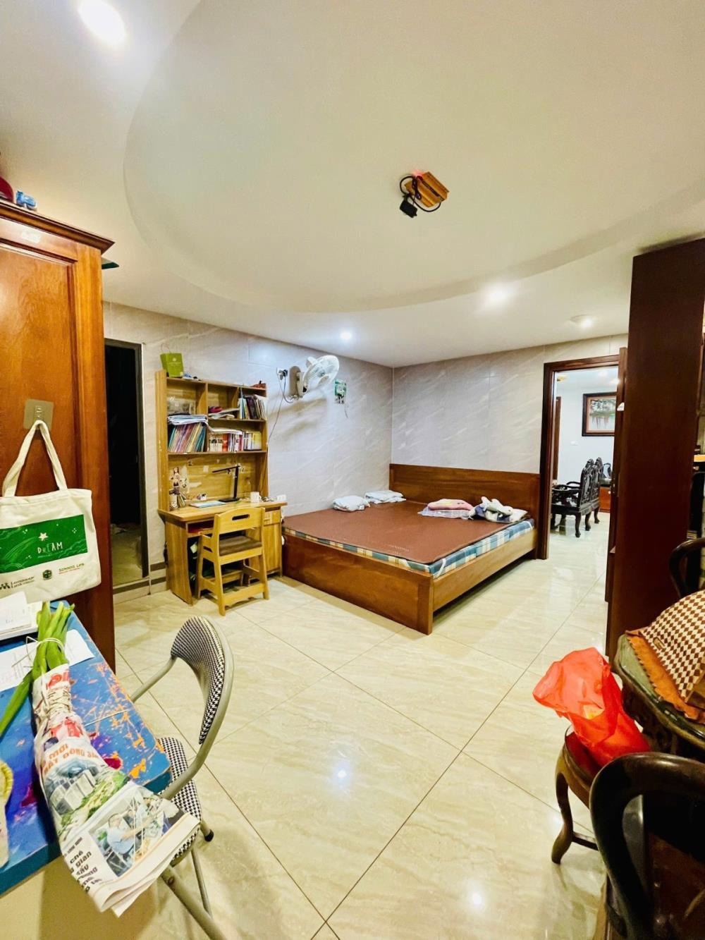 Bán căn hộ tập thể 3 ngủ, gần Vũ Trọng Phụng, Thanh Xuân - Ô tô đỗ cửa