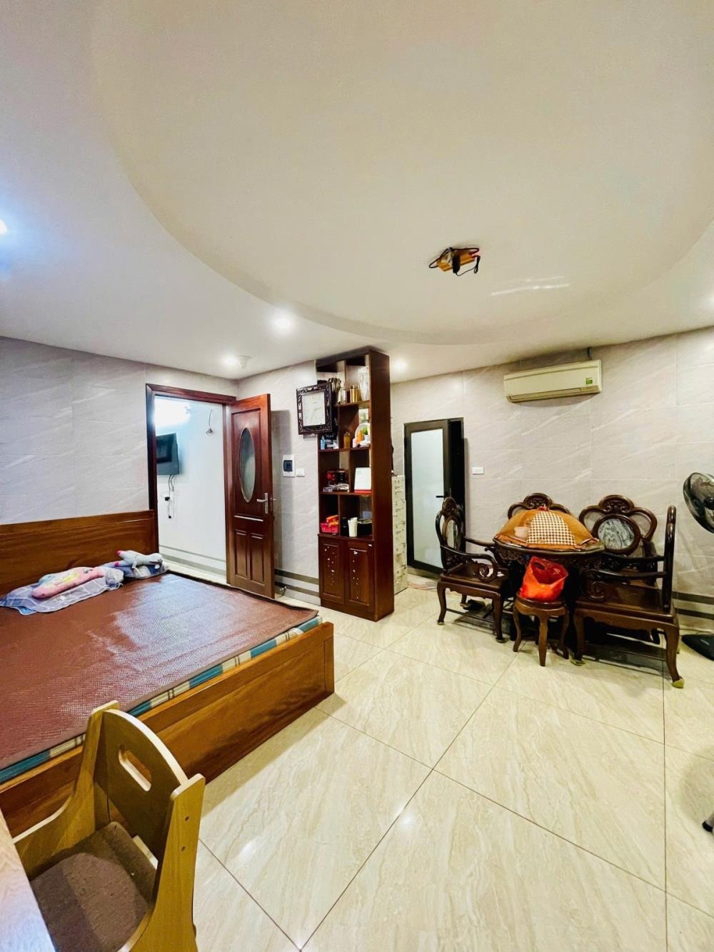 Bán căn hộ tập thể 3 ngủ, gần Vũ Trọng Phụng, Thanh Xuân - Ô tô đỗ cửa