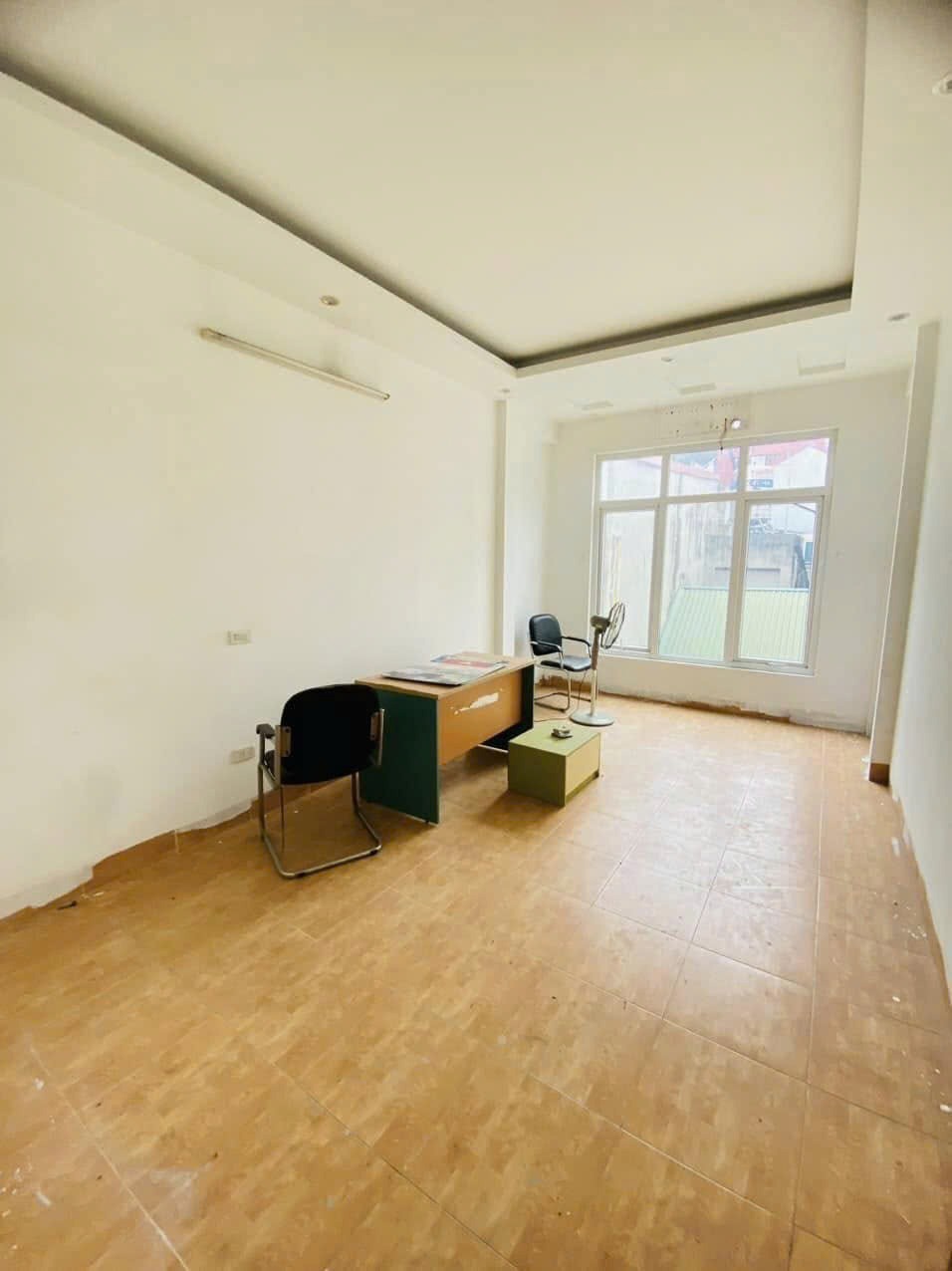 Cho thuê nhà 5 tầng, ngõ 118 Đào Tấn, Ba Đình - Giá 21tr/tháng