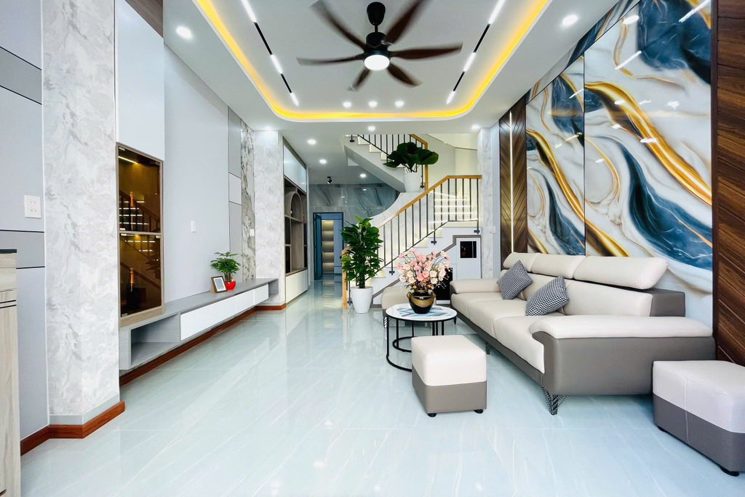 Nhà Gần Công Viên Làng Hoa Hẻm Cụt An Ninh Đường Trước Nhà 4m