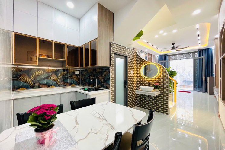 Nhà Gần Công Viên Làng Hoa Hẻm Cụt An Ninh Đường Trước Nhà 4m