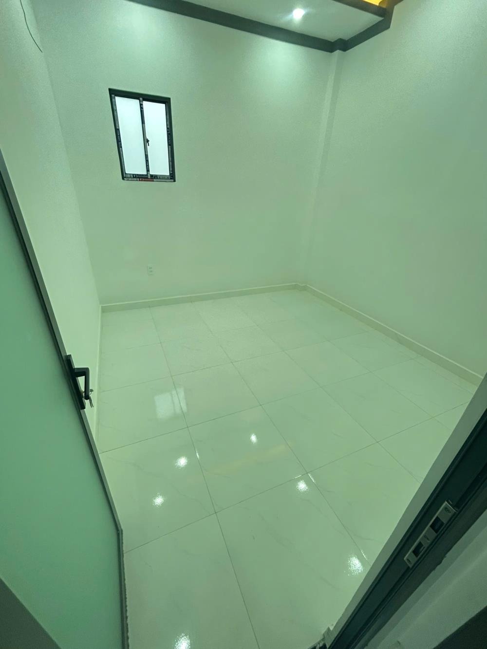 Nhà Chính Chủ Hóc Môn Sổ Hồng Riêng Giá 949 Triệu - Vị Trí Đắc Địa