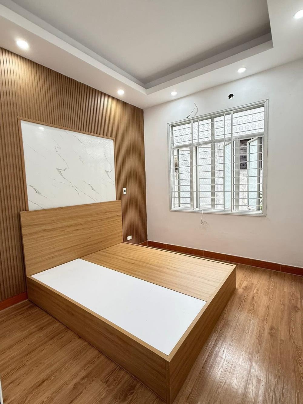 Nhà Đẹp Hồ Tây 35m2, 4 Tầng, Giá 7.96 Tỷ - Vị Trí Vàng