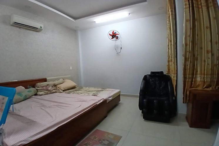 Bán nhà 3 tầng, 3PN Trần Thị Điệu, Phước Long, TP HCM. DT 95m2, SH, giá 7.35 tỷ. LH 0933125879