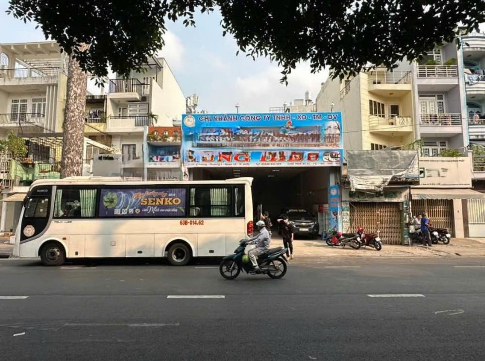 Nhà Mặt Tiền Hùng Vương, Quận 10: Vị Trí Vàng Kinh Doanh - 49.5 Tỷ