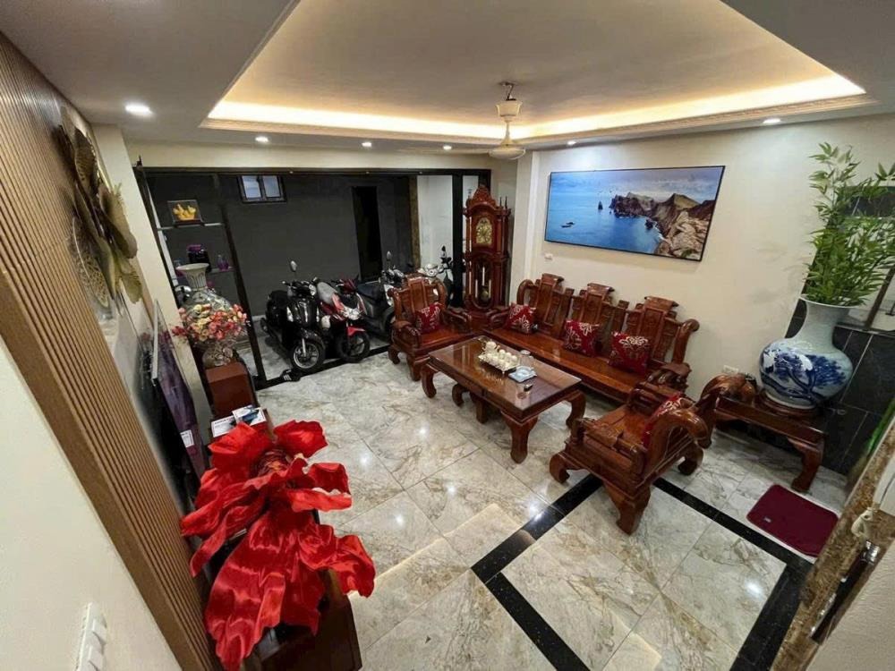 Bán nhà Kim Giang, 35m2, 5 tầng, hơn 7 tỷ, ngõ thông thoáng, gần trường học