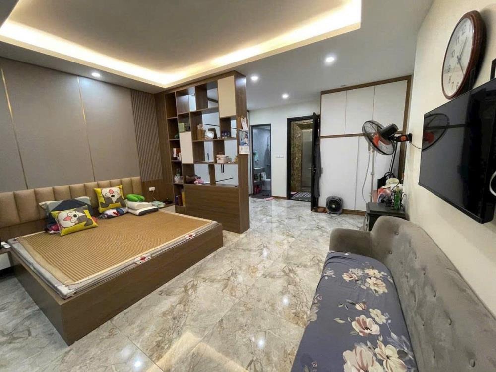 Bán nhà Kim Giang, 35m2, 5 tầng, hơn 7 tỷ, ngõ thông thoáng, gần trường học
