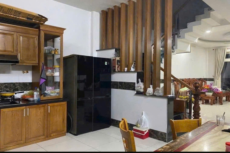 bán nhà đẹp hiệp thành,q12 - sân đậu 3 ô tô - giá chỉ 6.9 tỷ