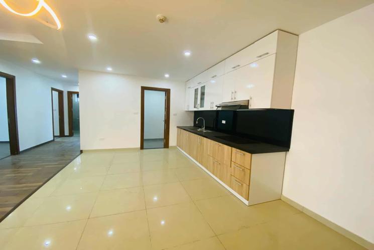 Chủ cần bán gấp căn 3 ngủ 8x tỷ 114 m2 tại Goldmark city 136 Hồ Tùng Mậu TỪ lIÊM