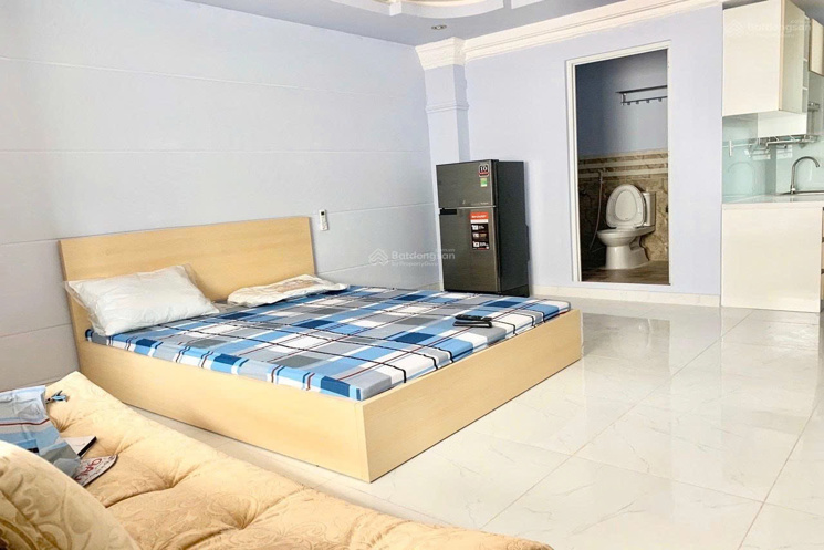 Ngay TT Q1, Bán nhà riêng Đoàn Văn Bơ, Q4 ngang 4.6m*dài 19m,93m2,chỉ với 15 tỷ