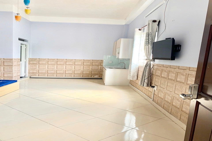 Ngay TT Q1, Bán nhà riêng Đoàn Văn Bơ, Q4 ngang 4.6m*dài 19m,93m2,chỉ với 15 tỷ