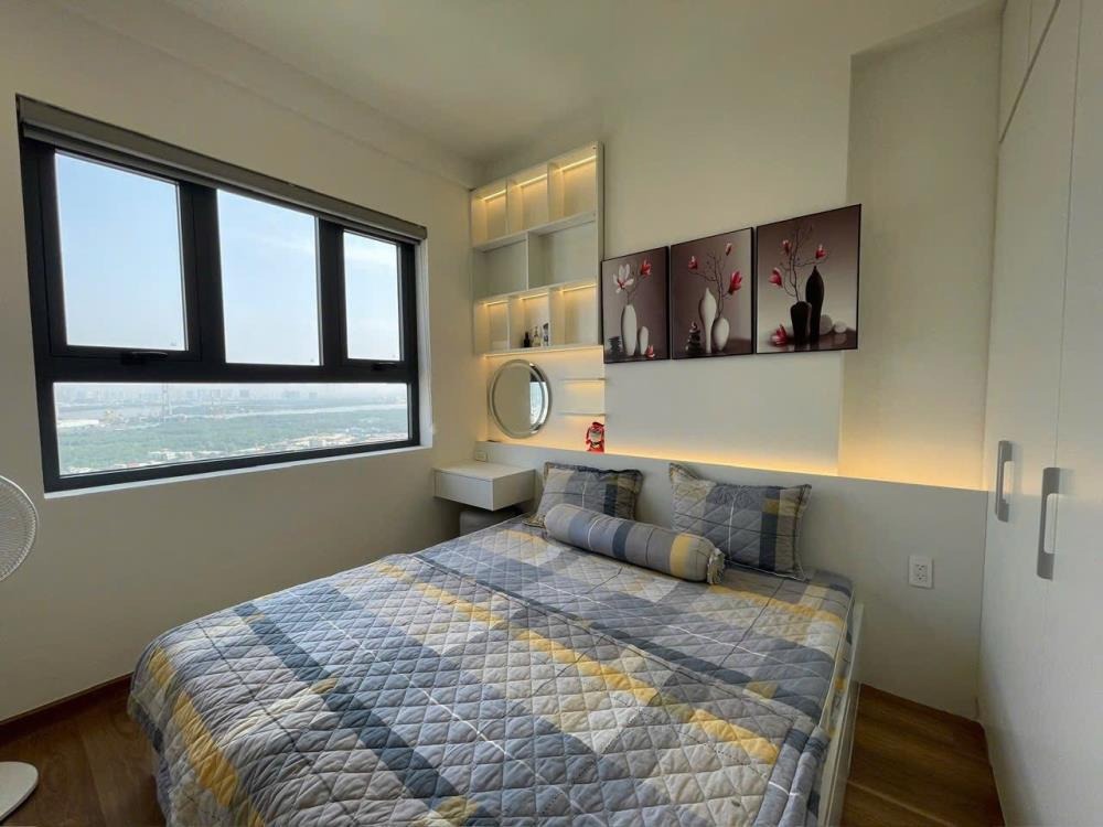 Căn Hộ 2PN, 60m², 2.1 Tỷ - Full Nội Thất, Sổ Sẵn - View Hồ Bơi