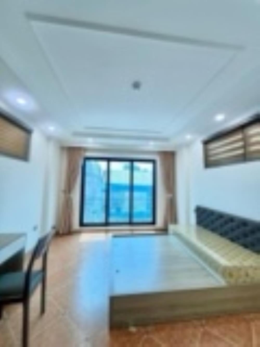 Bán nhà Đội Cấn 8 tầng, thang máy, mặt phố - 19.5 tỷ