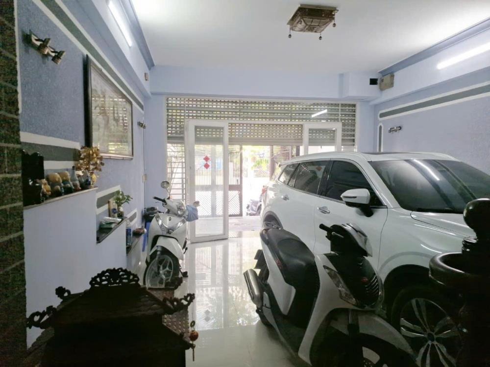 Bán nhà phố Quận 7 - 110m2 - 4PN - Giá 15.5 tỷ - Ngay Trường Phạm Hữu Lầu