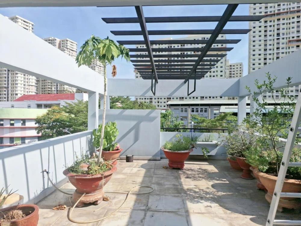 Bán nhà phố Quận 7 - 110m2 - 4PN - Giá 15.5 tỷ - Ngay Trường Phạm Hữu Lầu