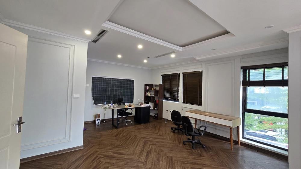 Bán nhà lô góc Kiến Hưng Hà Đông 130m2 - 5 tầng, 2 mặt tiền, 3 vỉa hè - Giá 32 tỷ (TL)