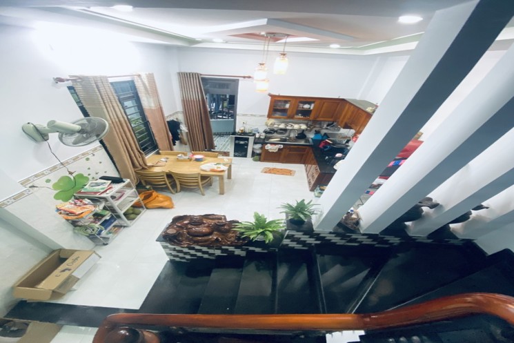 Nhà Lô 3Góc HXH Sát Chợ Bình Thành 64m² (4x16m) trệt+lầu, 2PN Giá 4,6T