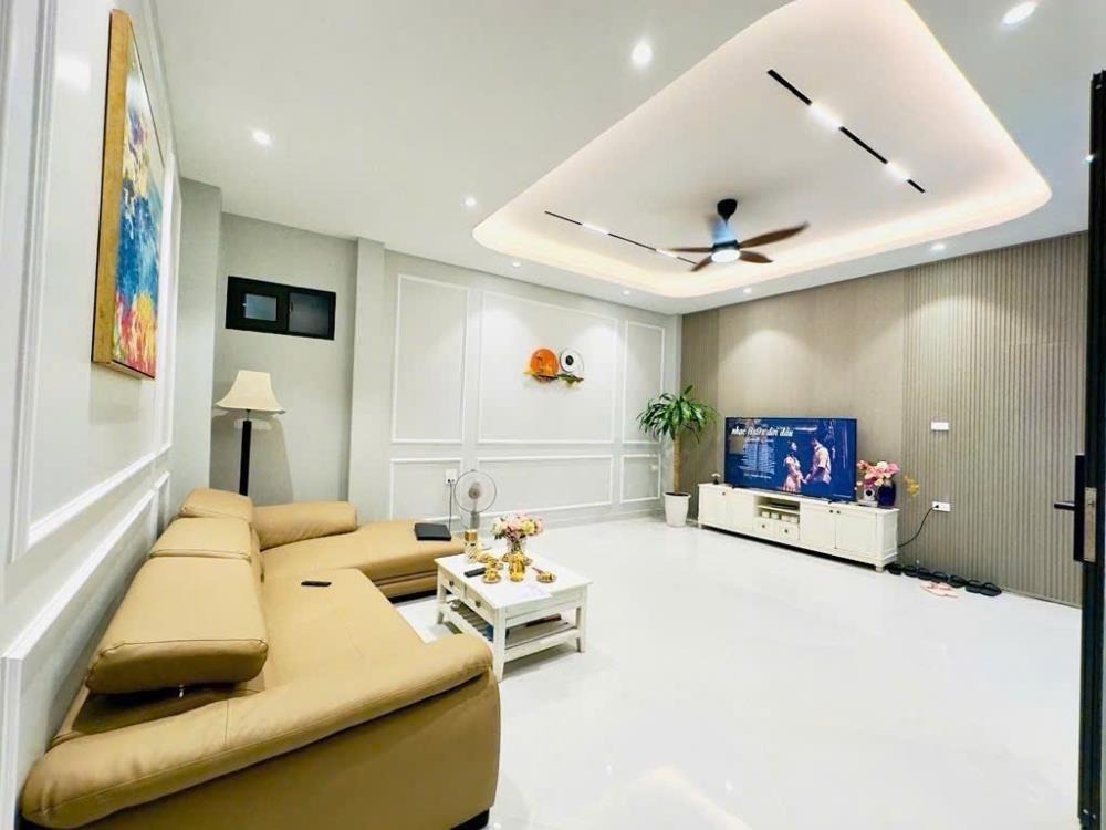 Bán nhà Minh Khai - 50m2, 5 Tầng, Thang Máy - Giá 12.x Tỷ