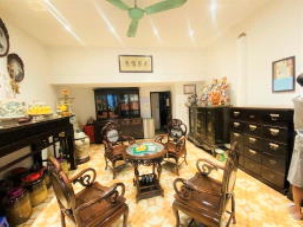 Bán nhà mặt phố Huế 180m2 - Vị trí VIP, Phù hợp xây cao tầng