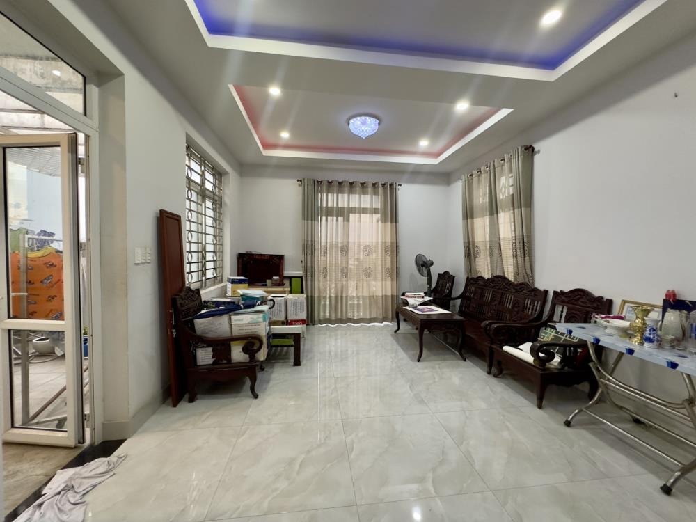 Biệt Thự Mặt Tiền Thủ Đức - 152m² - 9.5x16 - Chỉ 13.2 Tỷ