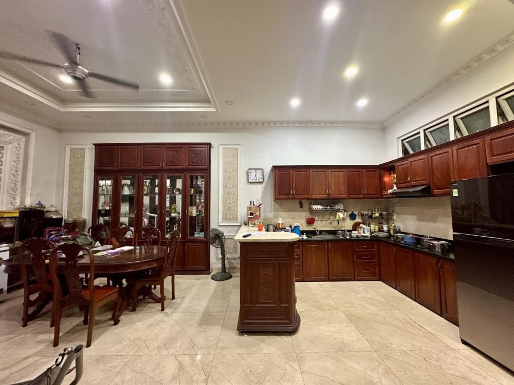 Biệt Thự Mặt Tiền Thủ Đức - 152m² - 9.5x16 - Chỉ 13.2 Tỷ