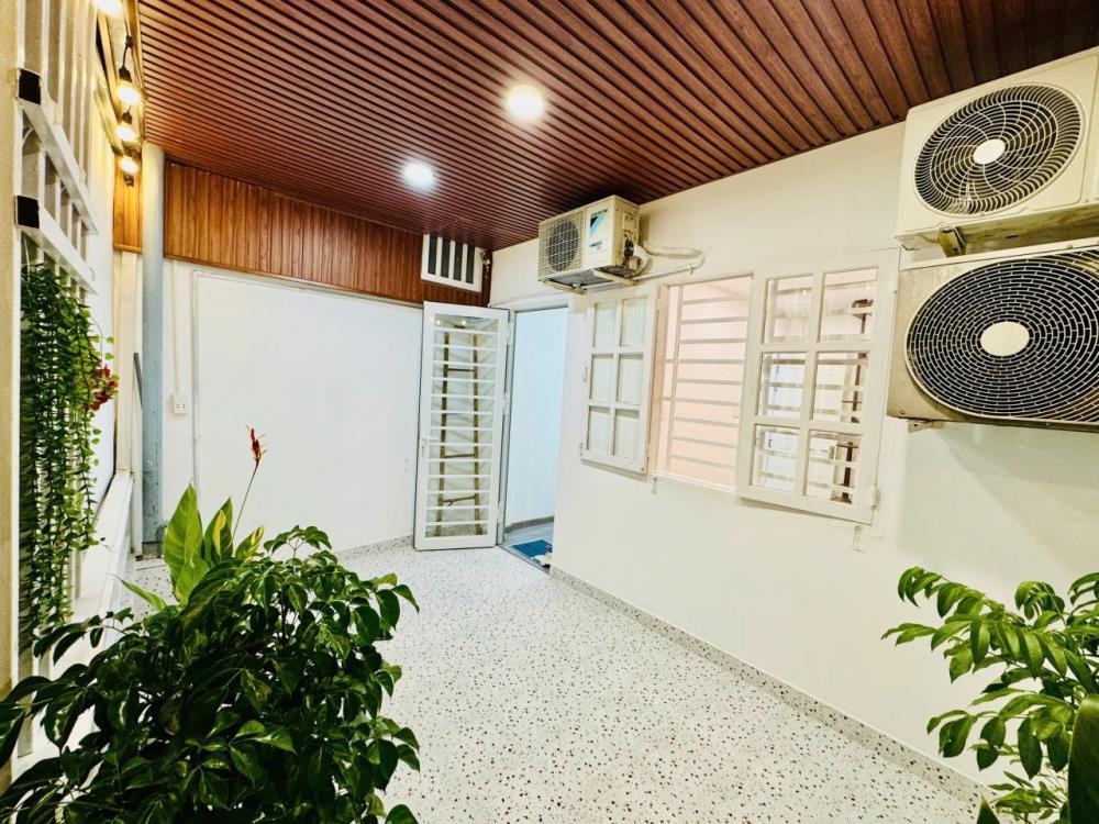 Nhà Mới Nở Hậu 2 Tầng, HXH 56m2, Ni Sư Huỳnh Liên - Giá Tốt