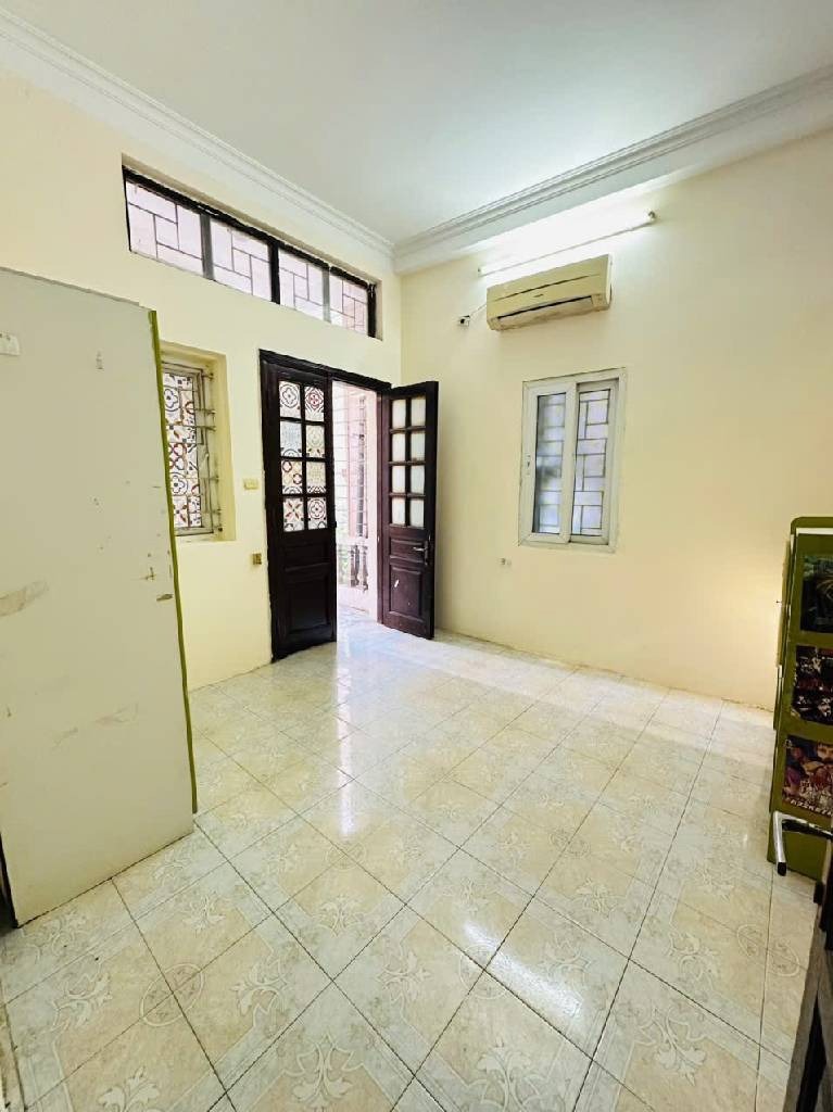 Nhà phố Đội Cấn - 39m2, 5 Tầng, 8.4 Tỷ - Vị trí đẹp, tiện ích đầy đủ