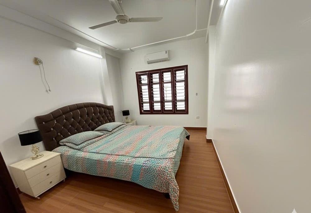 Bán nhà Mai Dịch 55m2, 5 tầng, lô góc 2 thoáng, giá 11.8 tỷ