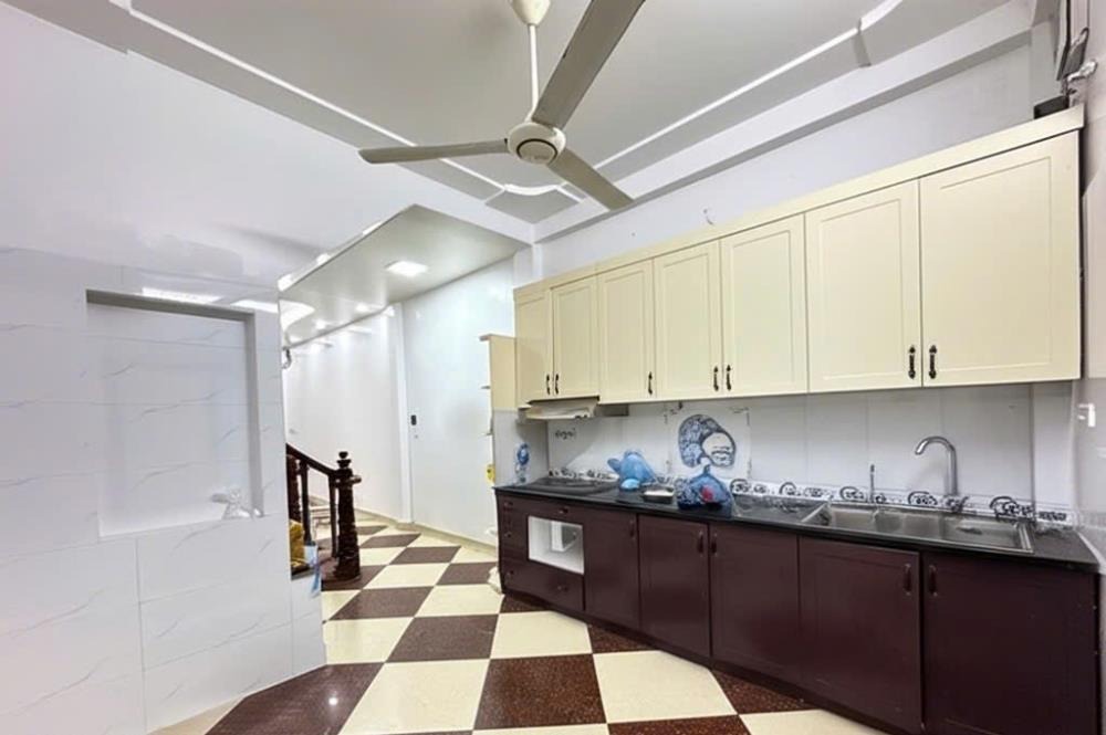 Bán nhà Mai Dịch 55m2, 5 tầng, lô góc 2 thoáng, giá 11.8 tỷ