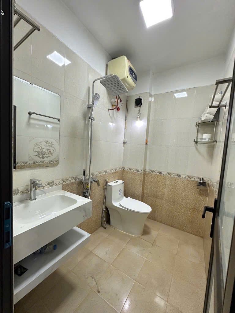 Bán nhà Mai Dịch 55m2, 5 tầng, lô góc 2 thoáng, giá 11.8 tỷ