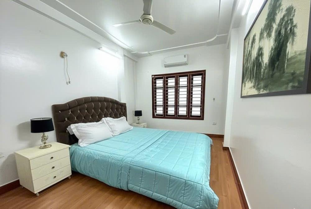 Bán nhà Mai Dịch 55m2, 5 tầng, lô góc 2 thoáng, giá 11.8 tỷ